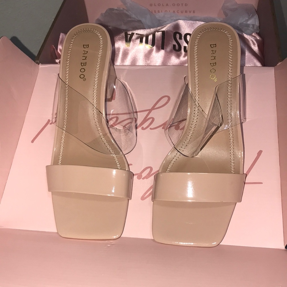 Brand new never worn BAMBOO square toe gorgeous sandal heel